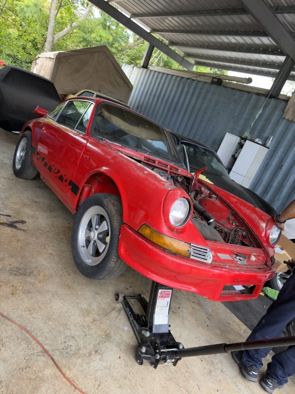 The 911 on a floor jack in the shed, Day 1 at 11:53